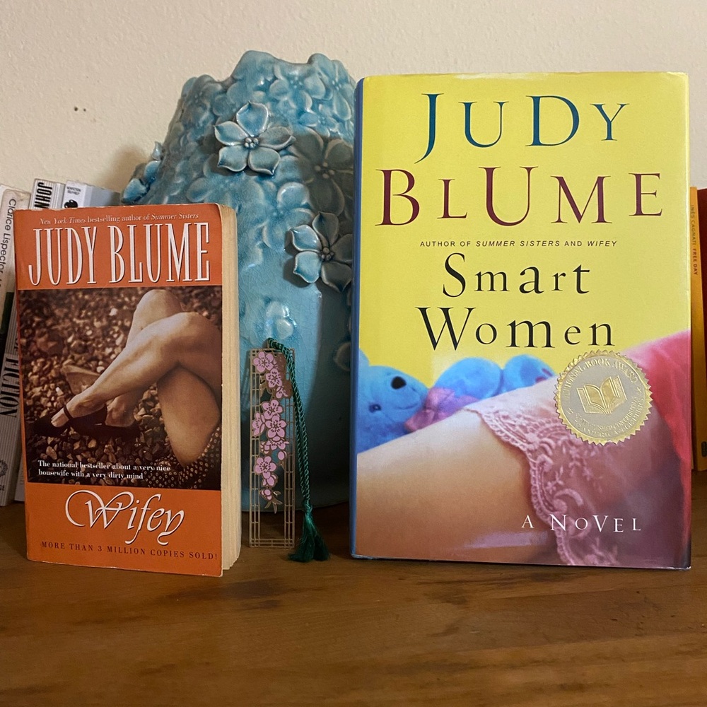 Lot of 2 Judy Blume Books: Smart Women & Wifey